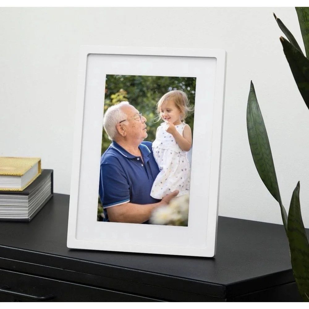 Skylight Frame WHITE 10 inch Wi-Fi Digital‎ Picture Frame NEW FACTORY SEALED